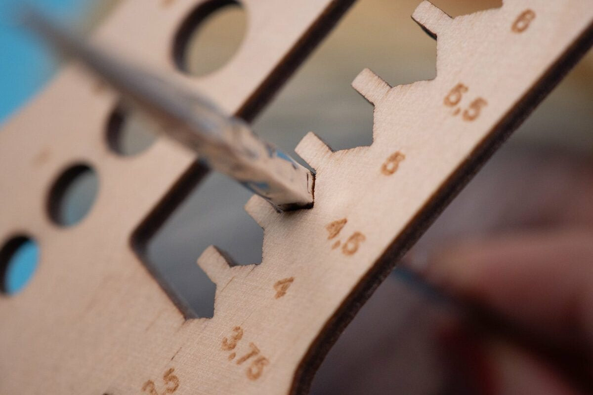 addiCalibro Holznadelmaß-Set für Stricknadeln, Novel-Nadeln und Häkelnadeln