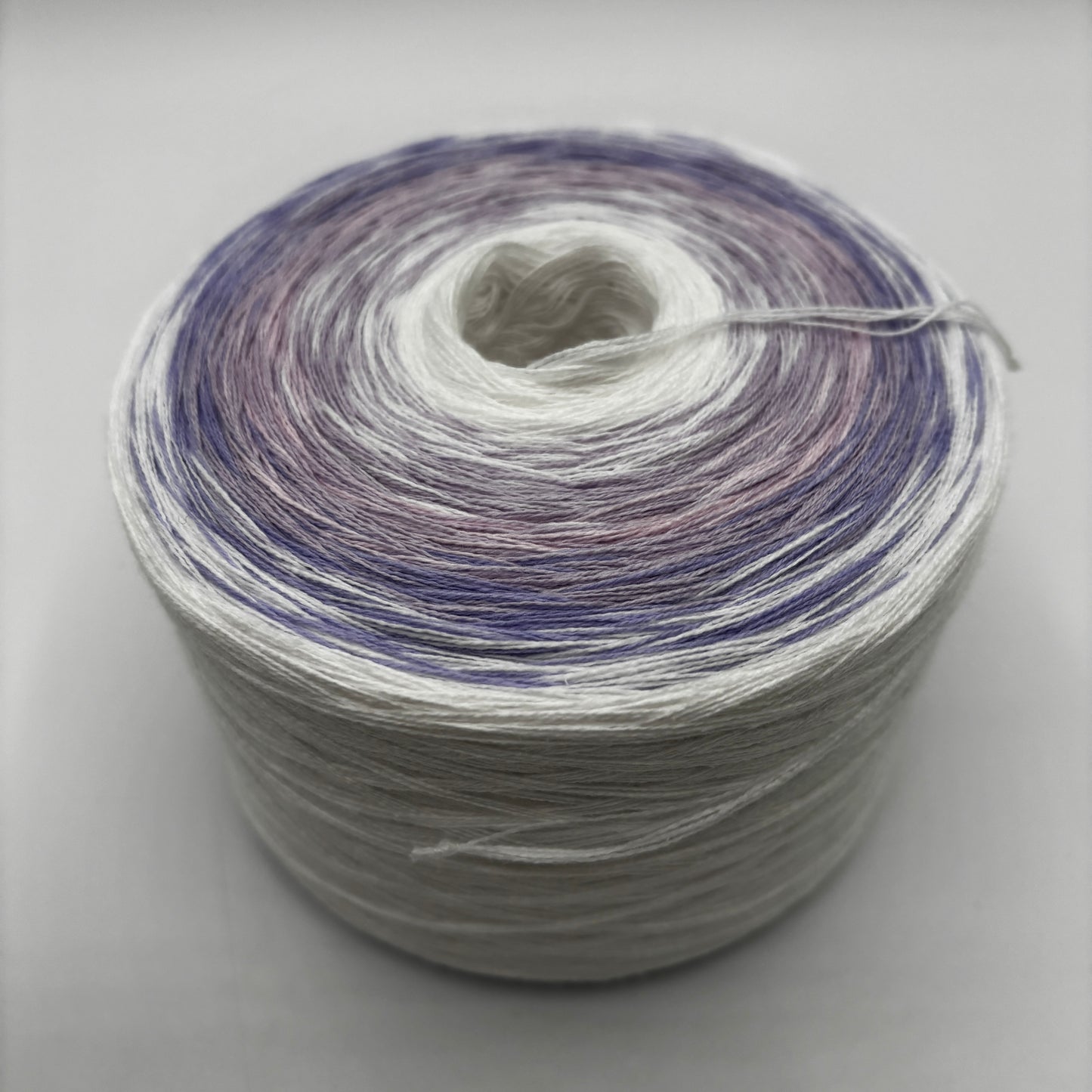 SALE Bobbel White Wild Krokus 4 Fäden 1000m
