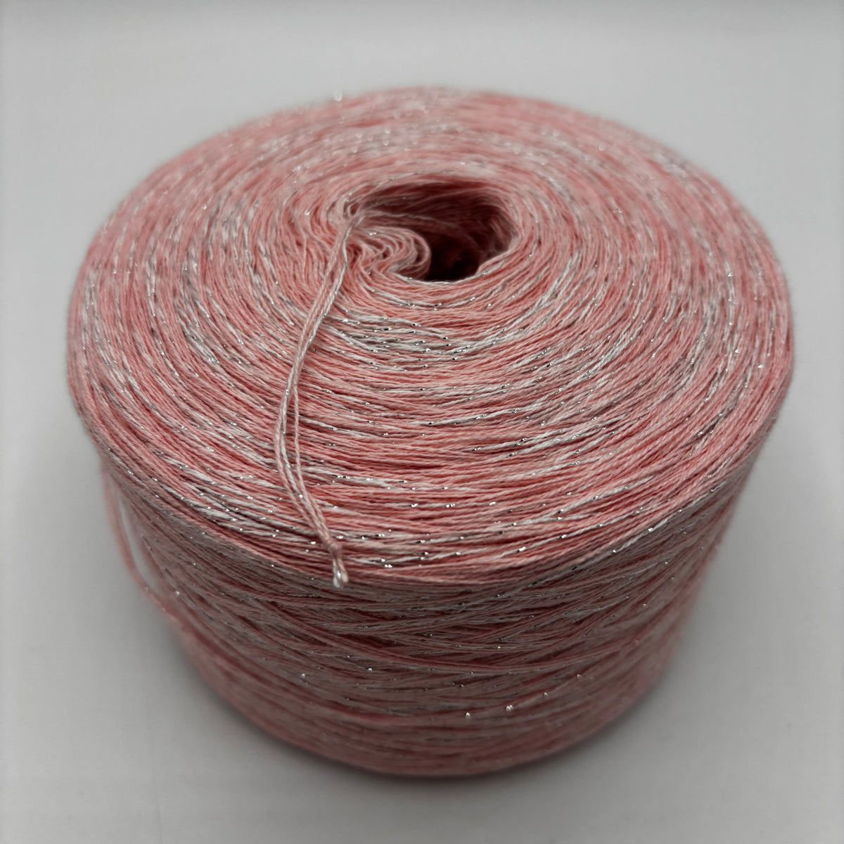 Glitzer Baby Rosé mit Contessa Lux Rosé Silber 4 Fäden 1000m