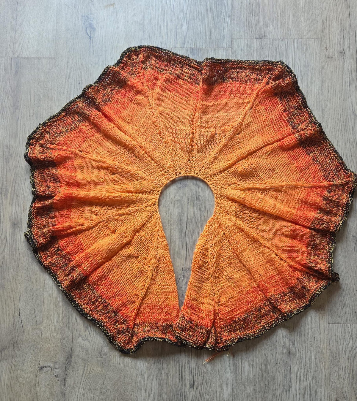Stricktuch Pumpkin Bow Circle Shawl im Set Bobbel + Anleitung